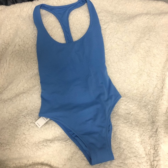 swimsuit tops for small chest